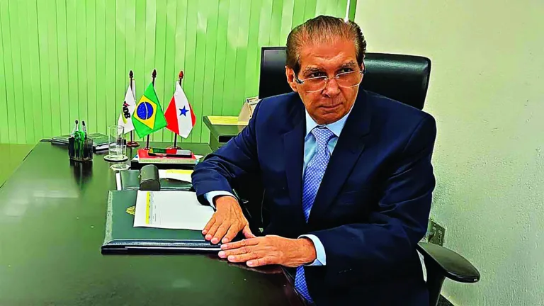 A conectividade permite uma educação mais igualitária. Parabenizo a iniciativa e me sinto honrado por poder contribuir com a educação de nossos cidadãos paraenses”. Jader Barbalho - Senador