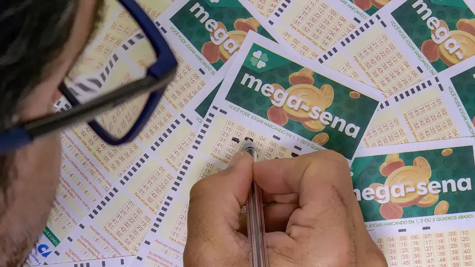 O concurso 2.862 da Mega-Sena foi realizado na noite de terça-feira, 13 de maio de 2025, em São Paulo, com um prêmio estimado em R$ 51.872.800,07 