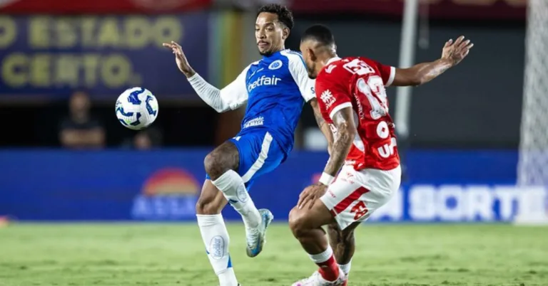 O Cruzeiro deitou e rolou contra o Vila Nova. Foto: Heber Gomes