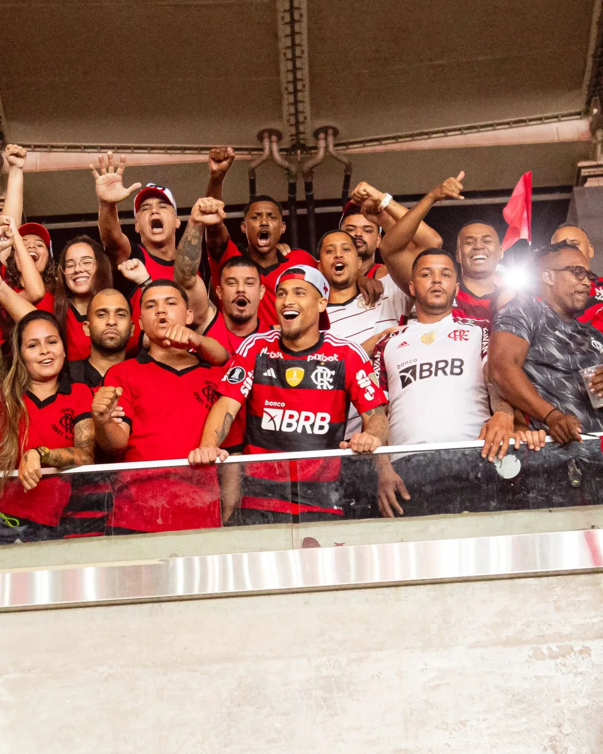 Diante de mais de 66 mil torcedores no Maracanã, o Flamengo cumpriu seu dever e venceu o Deportivo Táchira por 1 a 0,