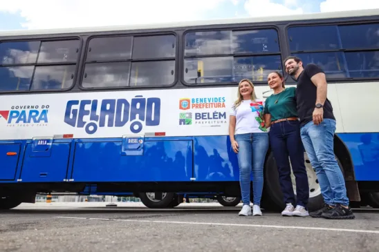 Nesta sexta-feira (30), a vice-governadora Hana Ghassan e o prefeito de Belém, Igor Normando, entregaram 33 novos ônibus com ar-condicionado