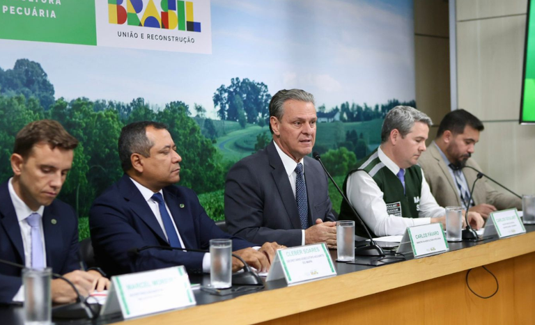O ministro Carlos Fávaro atualizou o status da situação durante coletiva de imprensa. Foto: Divulgação