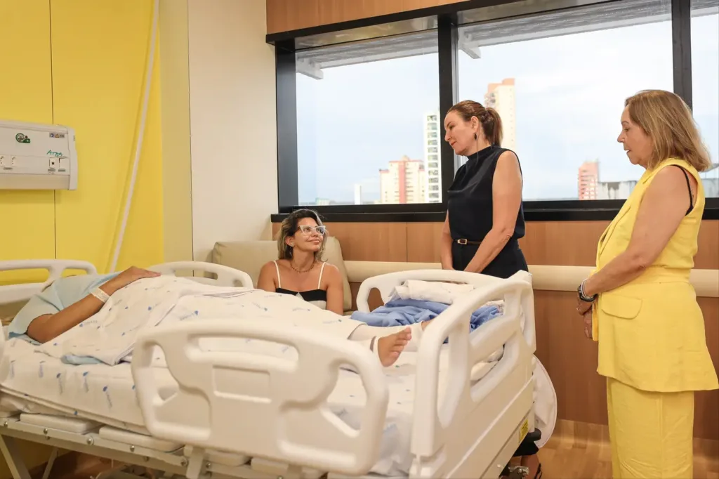 Vice-governadora reforça cuidado com a saúde feminina em visita ao Hospital da Mulher do Pará Vice-governadora reforça cuidado com a saúde feminina em visita ao Hospital da Mulher do Pará