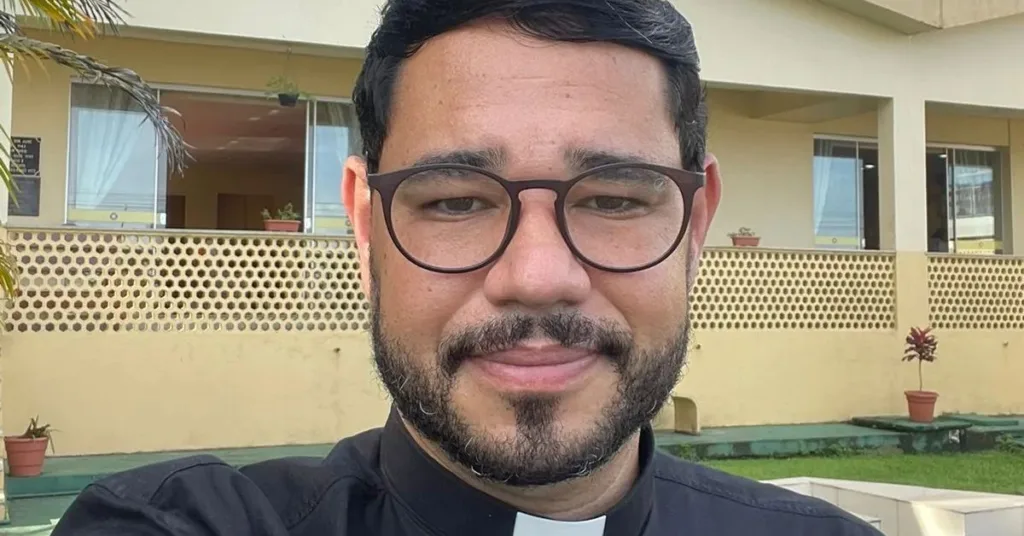 A comunidade católica recebeu com profundo pesar, nesta segunda-feira (19), a notícia do falecimento do padre Cleiton Marcos da Silva Liker, de 42 ano