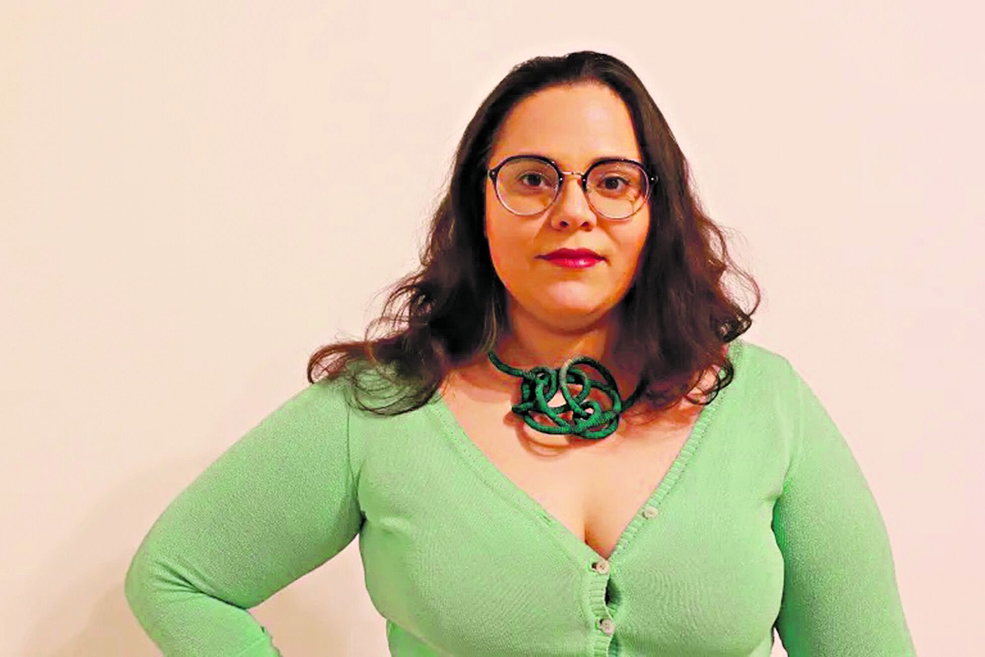 Lorenna Montenegro é crítica de cinema, produtora, roteirista e professora, além de votante do Globo de Ouro.