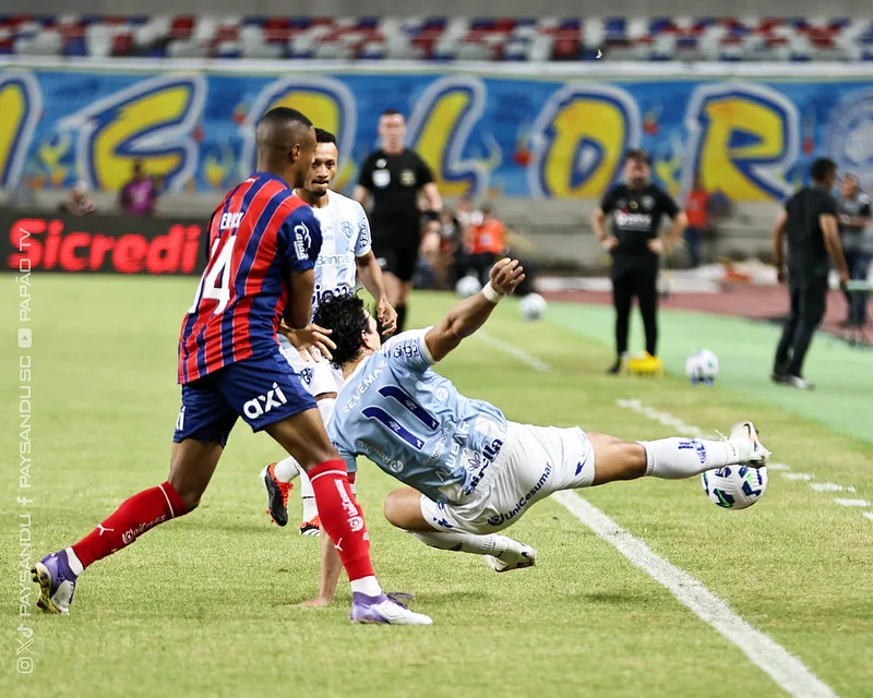 O Paysandu entra em campo na noite desta quarta-feira, 21 de maio, em Salvador, para um desafio decisivo contra o Bahia pela terceira fase da Copa do Brasil. O Paysandu entra em campo na noite desta quarta-feira, 21 de maio, em Salvador, para um desafio decisivo contra o Bahia pela terceira fase da Copa do Brasil.