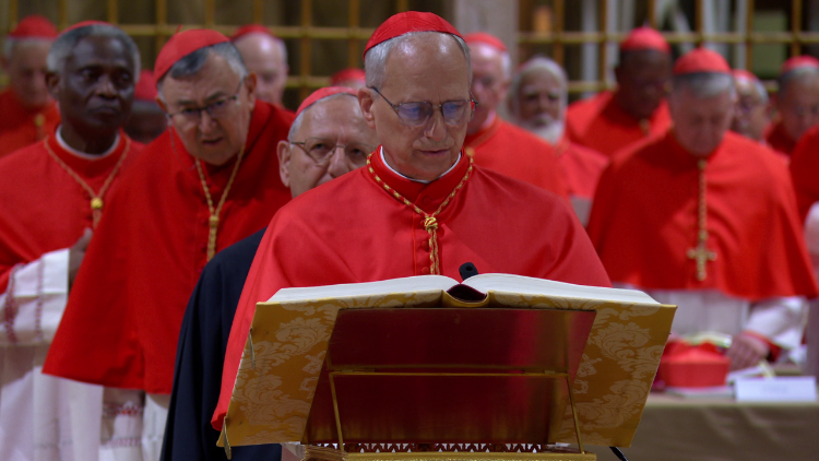 Ao ser eleito o 267º papa da Igreja Católica, o cardeal americano Robert Prevost adotou o nome pontifício Leão 14.