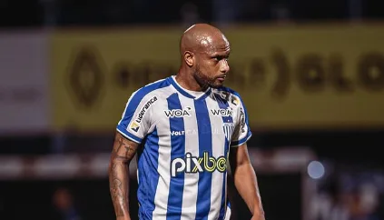 O Paysandu Sport Club oficializou, nesta quinta-feira (22), a contratação do volante Ronaldo Henrique, de 29 anos, para a sequência da temporada