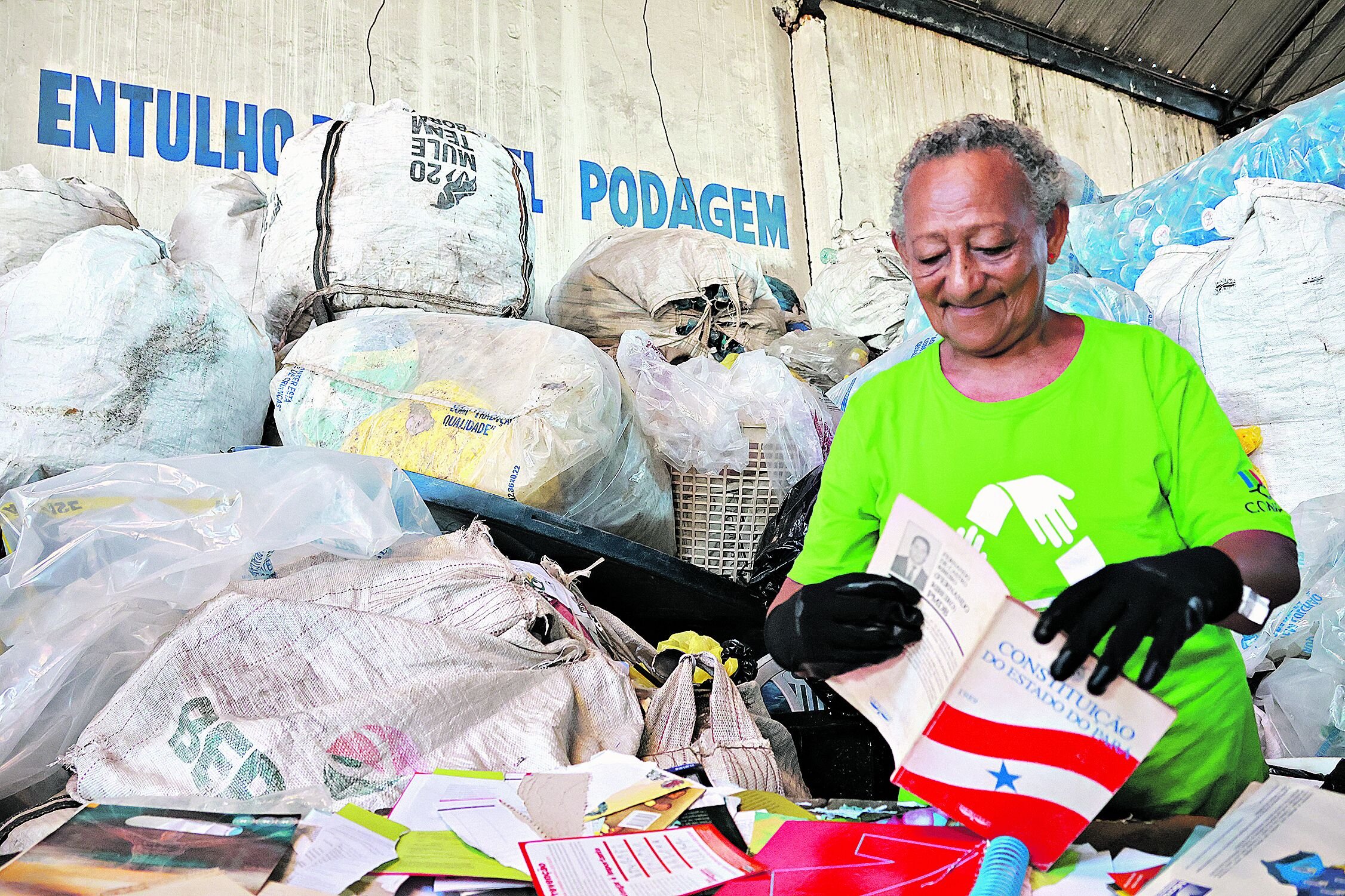 Aos 71 anos de idade, Lourdes Santos da Costa tem orgulho da trajetória construída há 14 anos como catadora.
