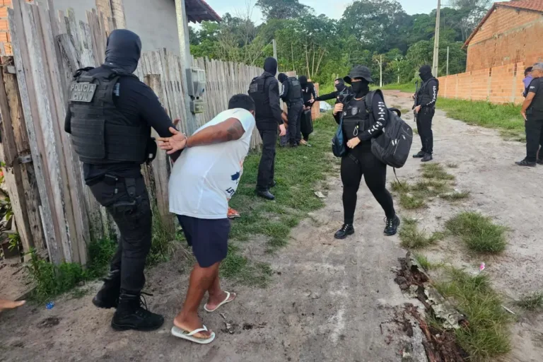 A Polícia Civil do Pará deflagrou na manhã desta quinta-feira (22) a operação “Muralha Estadual”, com o objetivo de dar cumprimento a mais de 300 mandados