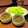 Belem, Pará, Brasil, Cidade. Retranca: DICAS MOLHOS PIMENTA – COMBINAÇÕES - . Gancho: os molhos de pimenta são condimentos com muita popularidade em diversas cozinhas ao redor do mundo. Com sua intensidade picante e sabor marcante, eles não só adicionam um toque de “calor” aos pratos, mas também exploram uma ampla gama de sabores complexos. Local: Engenho do Dedé - Shopping Boulevard - Belém. Data: 18/03/2025. Foto: Mauro Ângelo/ Diário do Pará.