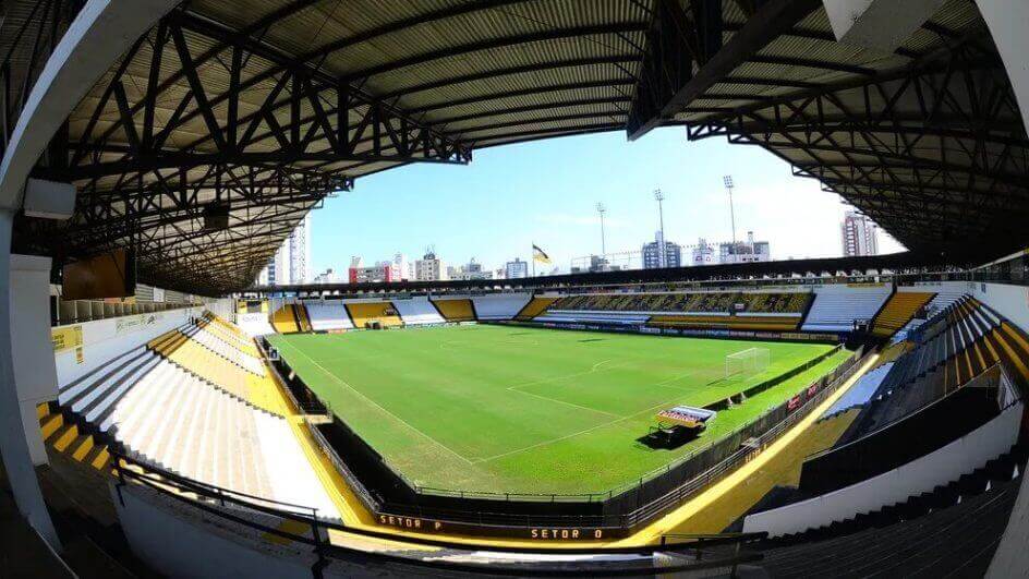 Estádio Heriberto Hülse