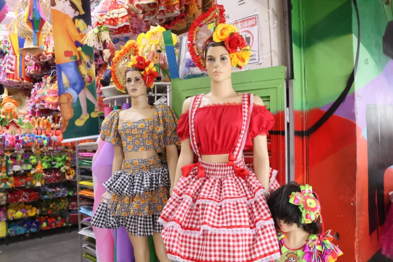 Lojas já estão decoradas com produtos da quadra junina  Foto: Ricardo Amanajás