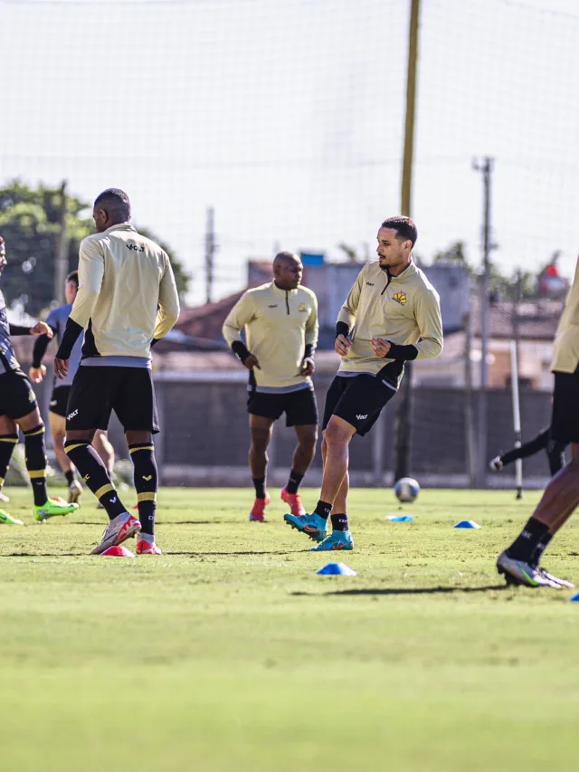 Criciúma e Red Bull Bragantino se enfrentam nesta quinta-feira, 1º de maio, às 18h30 (horário de Brasília), no Estádio Heriberto Hülse