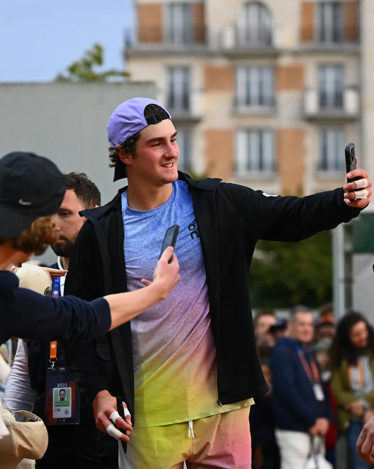 João Fonseca, número 65 no ranking da ATP, atropelou o polonês Hubert Hurkacz (31 do mundo) em sua primeira partida como profissional em Roland Garros João Fonseca, número 65 no ranking da ATP, atropelou o polonês Hubert Hurkacz (31 do mundo) em sua primeira partida como profissional em Roland Garros