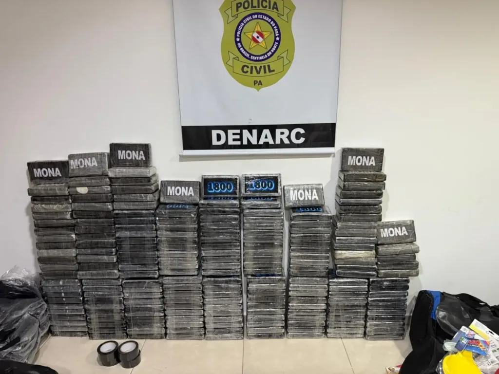 Uma ação realizada pela Divisão Estadual de Narcóticos (DENARC) resultou na prisão em flagrante de três indivíduos e na apreensão de aproximadamente 200 quilos de cocaína.