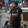 O técnico Luizinho Lopes está sob forte pressão no Paysandu, que ocupa a lanterna da Série B do Campeonato Brasileiro