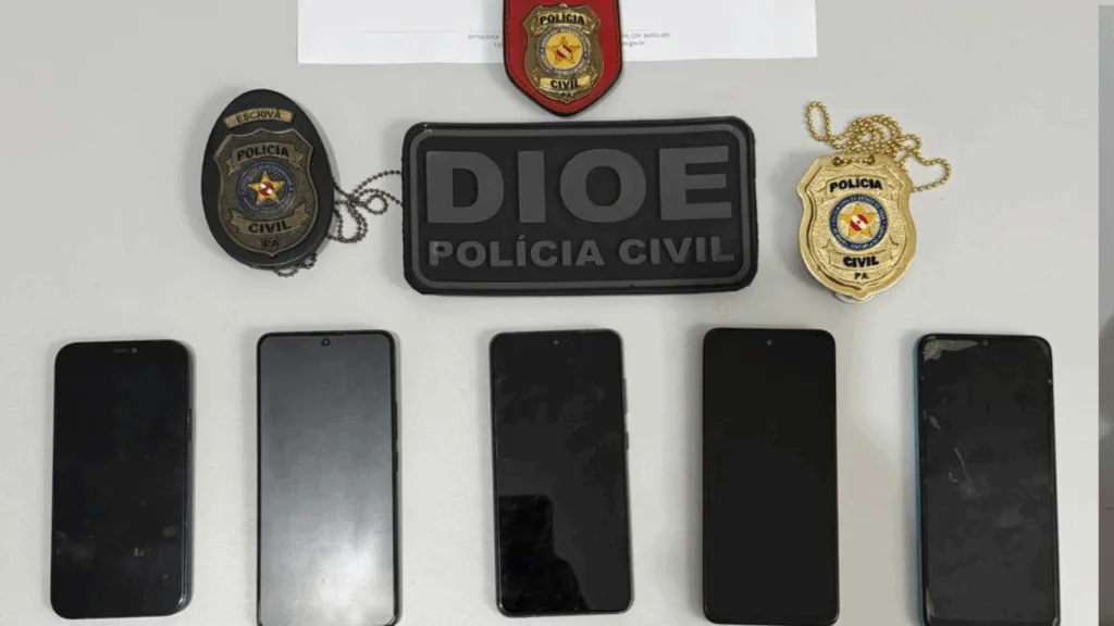 Na manhã desta quinta-feira (22), dez celulares foram entregues aos seus donos, mostrando o compromisso da polícia em recuperar os bens furtados.