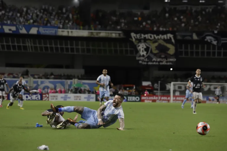 O Paysandu entra em campo nesta quarta-feira (14) com uma missão clara: pontuar fora de casa contra o América-MG, no Estádio Independência