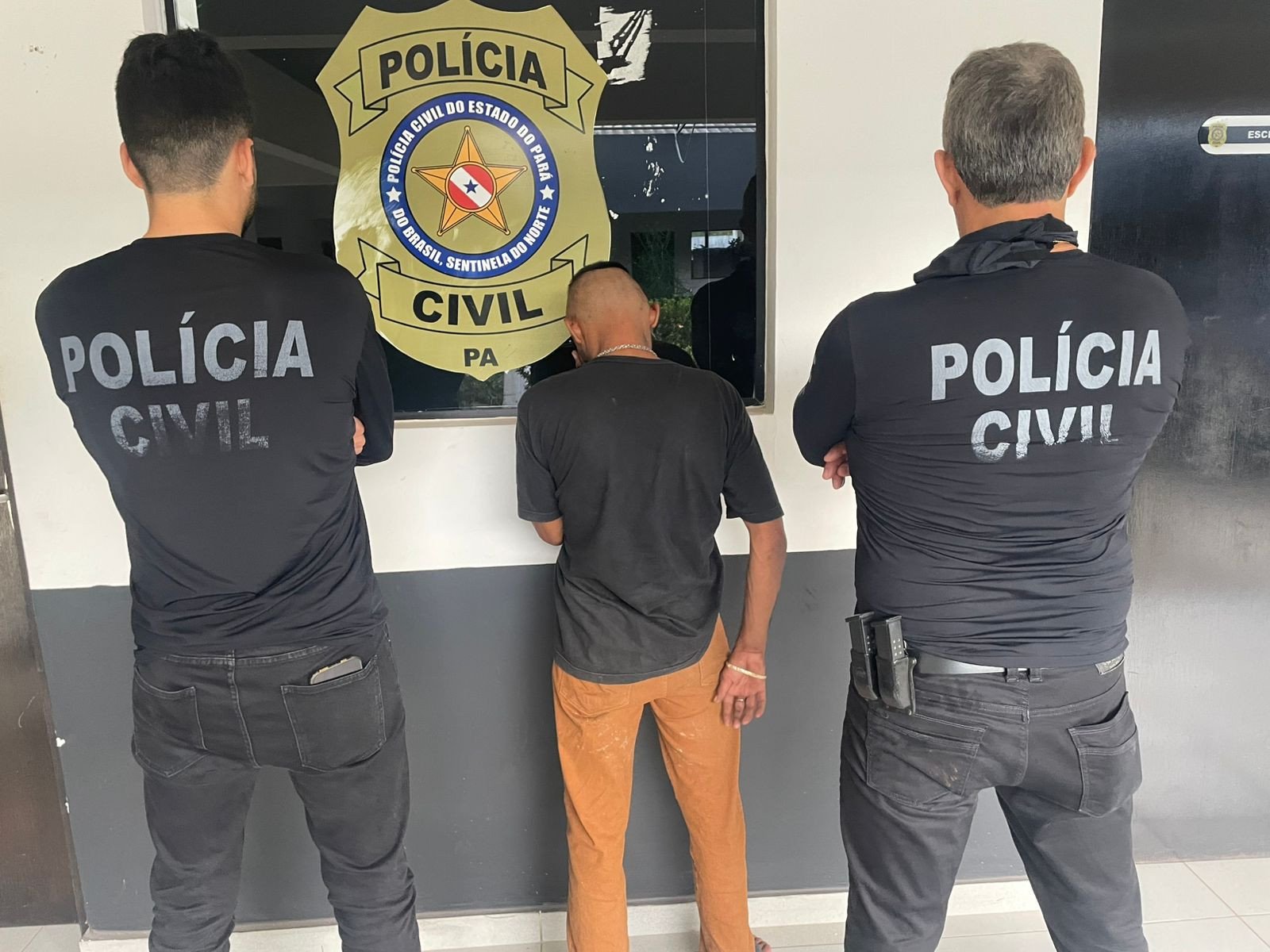 Na segunda-feira (12), equipes da Polícia Civil do Pará, por meio da Seccional Urbana do Guamá, prenderam um homem em flagrante por furto