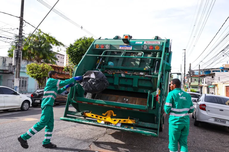 Descartar o lixo fora do horário previsto pode causar sérios transtornos. Foto: Secom