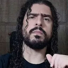 O biólogo e divulgador científico Paulo Miranda Nascimento, conhecido como Pirulla, de 43 anos, sofreu um acidente vascular cerebral (AVC)