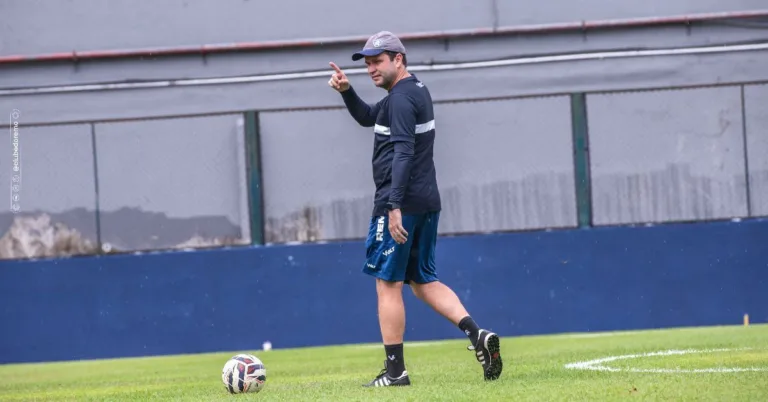 Técnico azulino celebra bom momento, mas prega cautela e trabalho duro - Foto: Samara Miranda/Remo