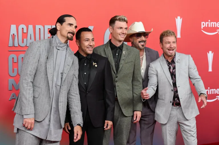 O festival The Town, que ocorre em setembro em São Paulo, confirmou a presença da boy band Backstreet Boys como atração de seu palco principal, o Skyline