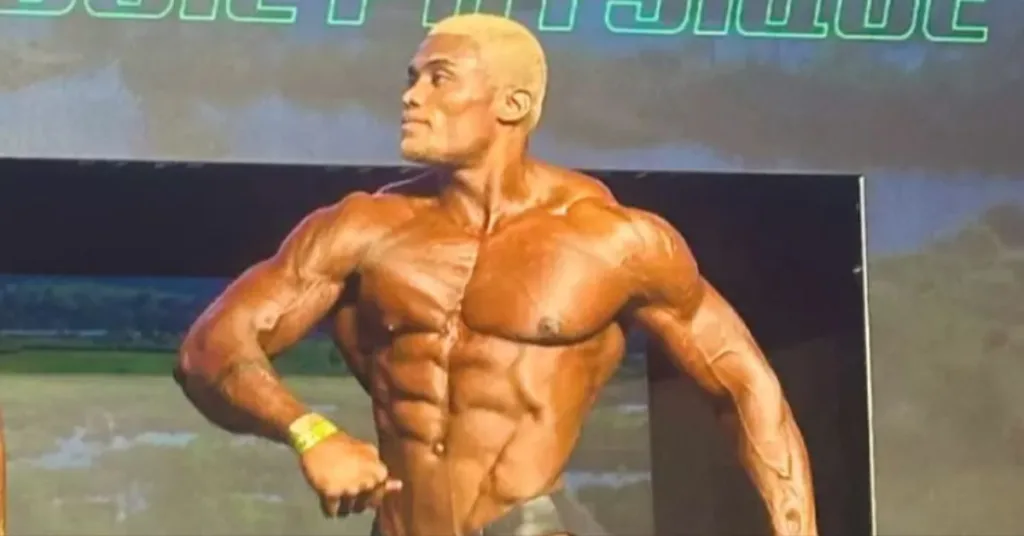 Um fisiculturista de 30 anos morreu após passar mal com uma parada cardíaca durante competição realizada ontem (10) Um fisiculturista de 30 anos morreu após passar mal com uma parada cardíaca durante competição realizada ontem (10)