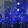 O cantor Marrone, da dupla com Bruno, deu um susto nos músicos e no público presente num show em Goiânia (GO), realizado na noite de sábado (10).