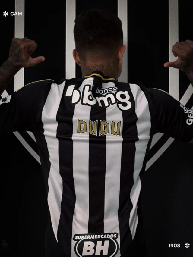 O Atlético oficializou nesta terça-feira (6) a contratação do atacante Dudu, ex-Cruzeiro. O jogador de 33 anos assinou contrato com o Galo