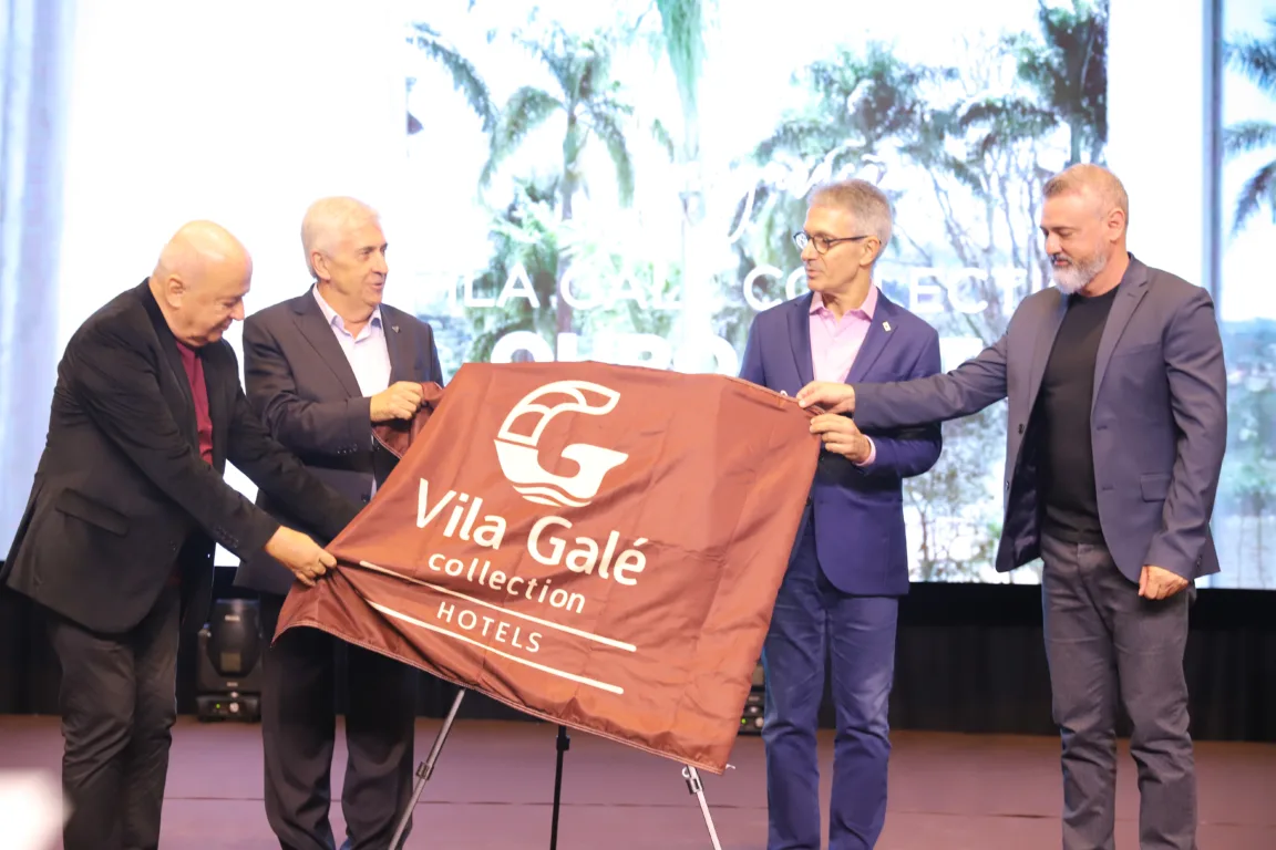 Secretário de Cultura e Turismo de Minas Gerais, Leônidas Oliveira;  Angelo Oswaldo, prefeito de Ouro Preto;
Governador de Minas Gerais, Romeu Zema; Jorge Rebelo de Almeida, presidente e fundador da Vila Galé.