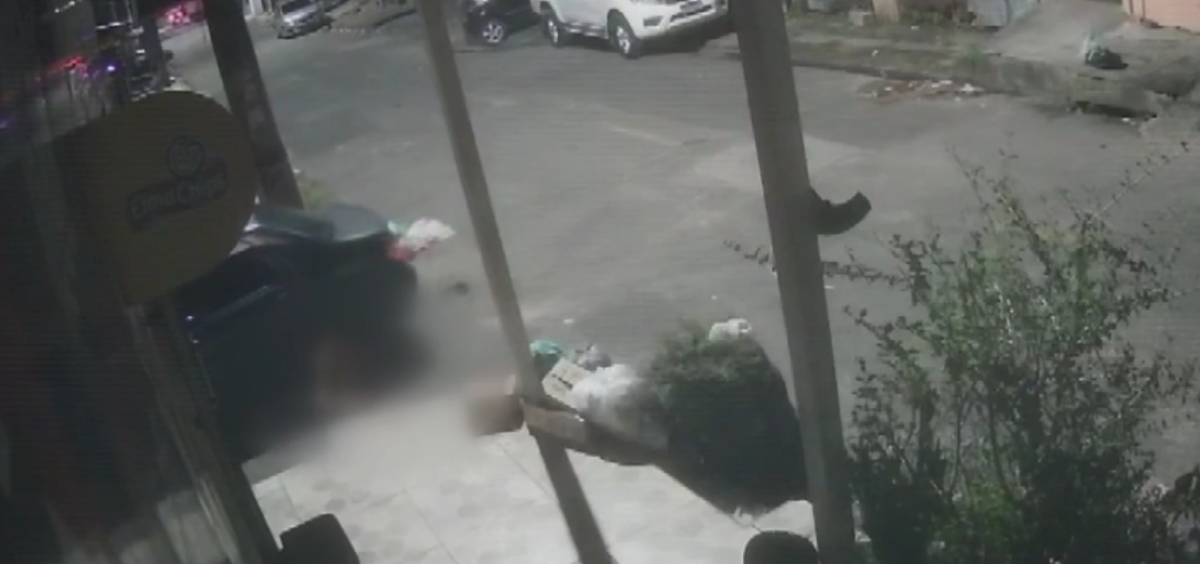 Um homem foi atropelado durante a madrugada desta segunda-feira (2), na passagem Paulo Cícero, esquina com a passagem Santa Rosa, no bairro do Guamá, em Belém.