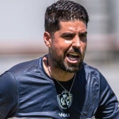 Levou um pouco mais de tempo do que o razoável, mas o Remo finalmente oficializou ontem a contratação do técnico Antônio Oliveira