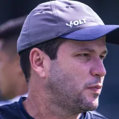 O clube volta suas atenções para Daniel Paulista, atual treinador do Remo, que agora é o principal alvo rubro-negro.