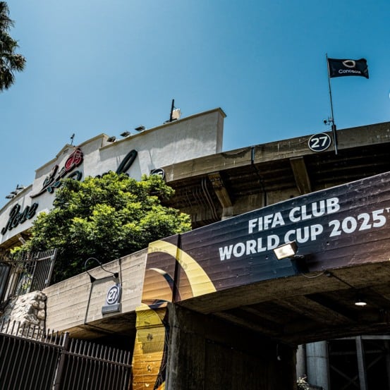 O confronto será realizado no histórico Rose Bowl, nos Estados Unidos, e marca o duelo de duas equipes que ainda não venceram na competição.