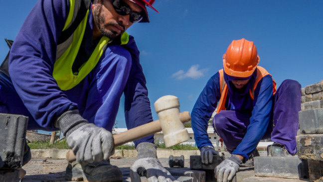 O segundo semestre do ano vem acompanhado de grandes datas que costumam gerar oportunidades para quem está em busca de uma colocação no mercado de trabalho.. Foto: Rafa Neddermeyer/COP30 Brasil Amazônia/PR