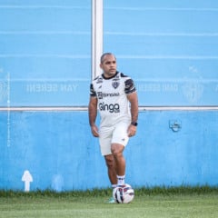 O defensor está na Curuzu desde 2023, portanto, há quase três temporadas.