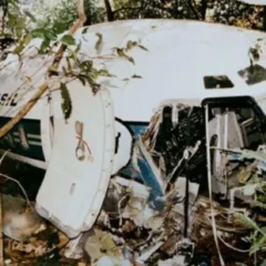 Por um erro de navegação, a aeronave se desviou completamente da rota e caiu no meio da Floresta Amazônica, em São José do Xingu, no Mato Grosso