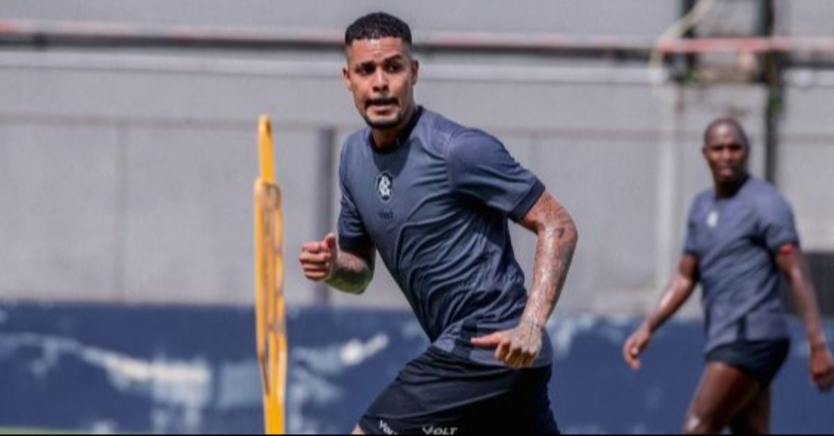 O atacante Maxwell, do Clube do Remo, está liberado pelo departamento médico e já treina normalmente com o grupo após se recuperar de uma lesão. Foto: Samara Miranda/Remo