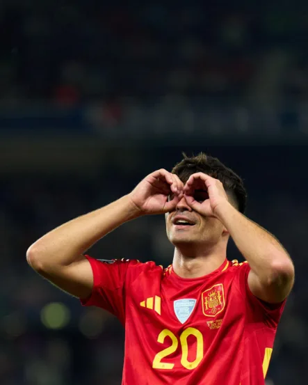 Na Alemanha, a seleção espanhola chegou a abrir 5 a 1, viu a França quase conseguir um empate improvável, mas saiu vencedora por 5 a 4 e se garantiu na decisão.