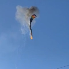 No acidente com um balão de turismo em Praia Grande (SC), na manhã deste sábado (21), 4 das 8 vítimas pularam do balão já em chamas
