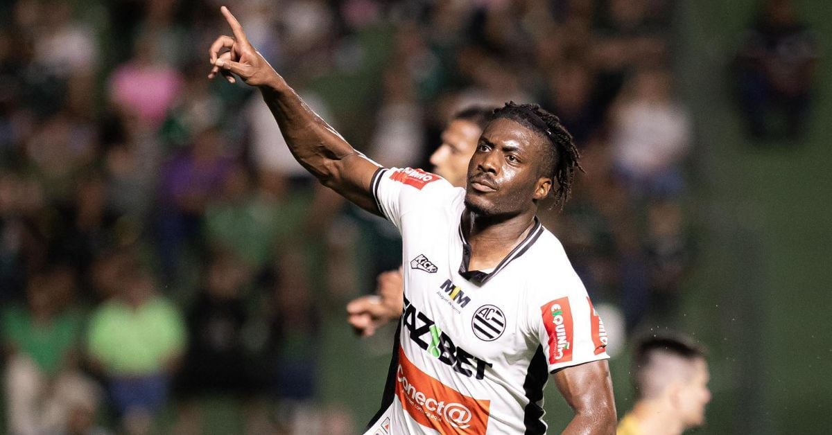 O time mineiro bateu o Goiás fora de casa. O time mineiro bateu o Goiás fora de casa.