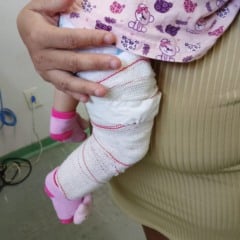 Sob efeito de drogas, homem comete violência brutal contra mulher e bebê
