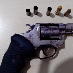 Todo o material apreendido, assim como a arma de fogo, foram apresentados na Seccional Urbana de Icoaraci para os procedimentos cabíveis.