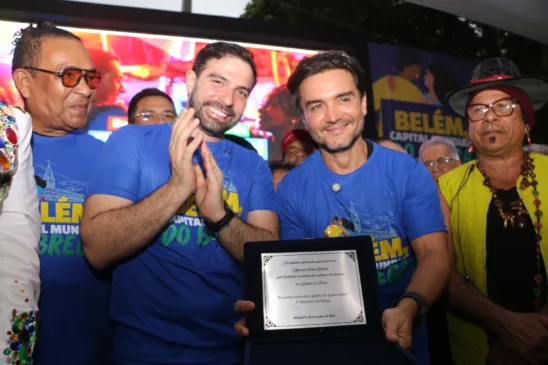 Ministro Celso Sabino entrega título internacional da ONU Turismo e recebe homenagem como o “Ministro do Brega” em evento com ícones da música.