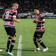 Thiaguinho marcou dois gols na vitória do Santa Cruz diante do Ferroviário - Foto: Evelyn Victoria/Santa Cruz