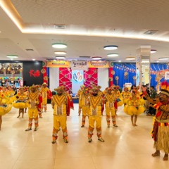 Barraca de comidas típicas, apresentações musicais e quadrilhas juninas deixam a temporada mais divertida.