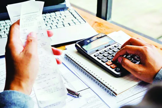 A educação financeira ajuda o consumidor a planejar os gastos e evitar que caia no endividamento FOTO: divulgação