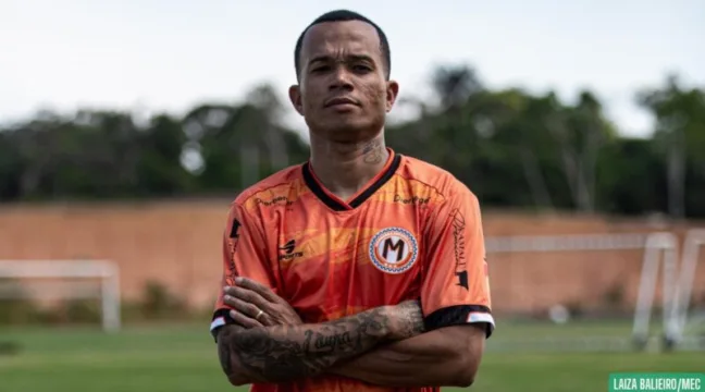 O Manauara Esporte Clube oficializou nesta terça-feira (10) a contratação do volante Anderson Uchôa para a sequência da Série D